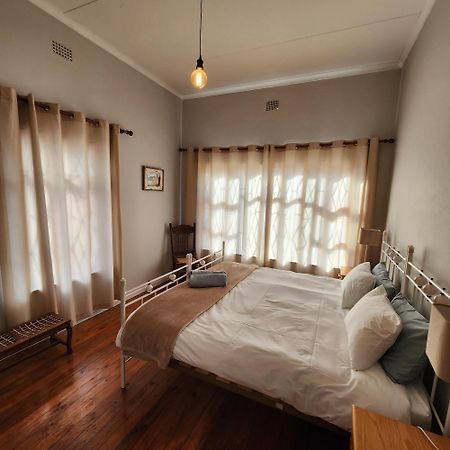 Villa Karoo Leeu Self Catering Oudtshoorn Esterno foto