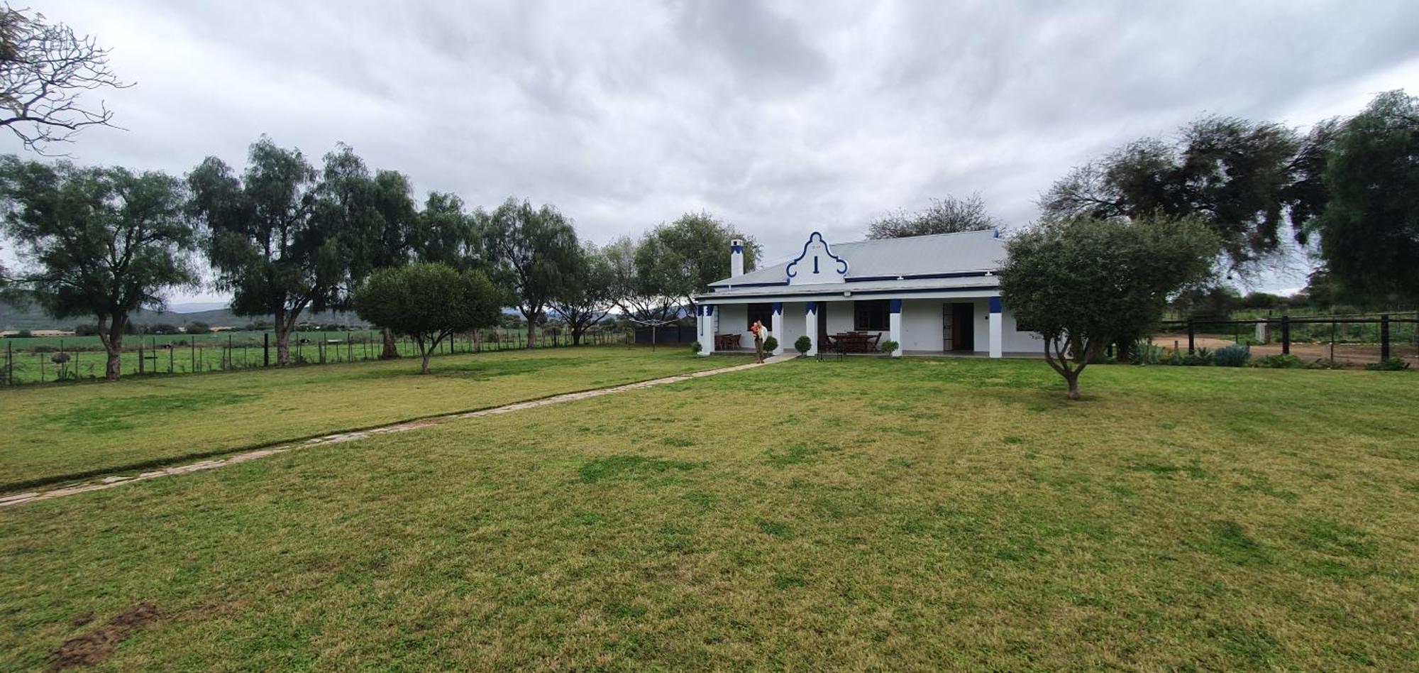 Villa Karoo Leeu Self Catering Oudtshoorn Esterno foto
