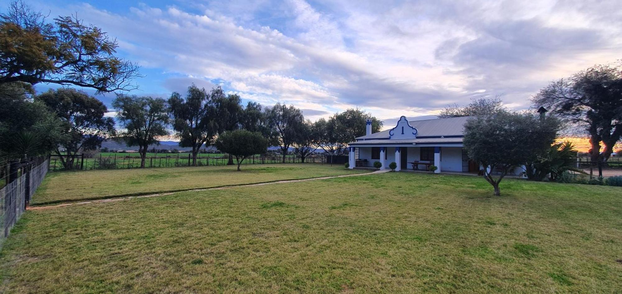 Villa Karoo Leeu Self Catering Oudtshoorn Esterno foto