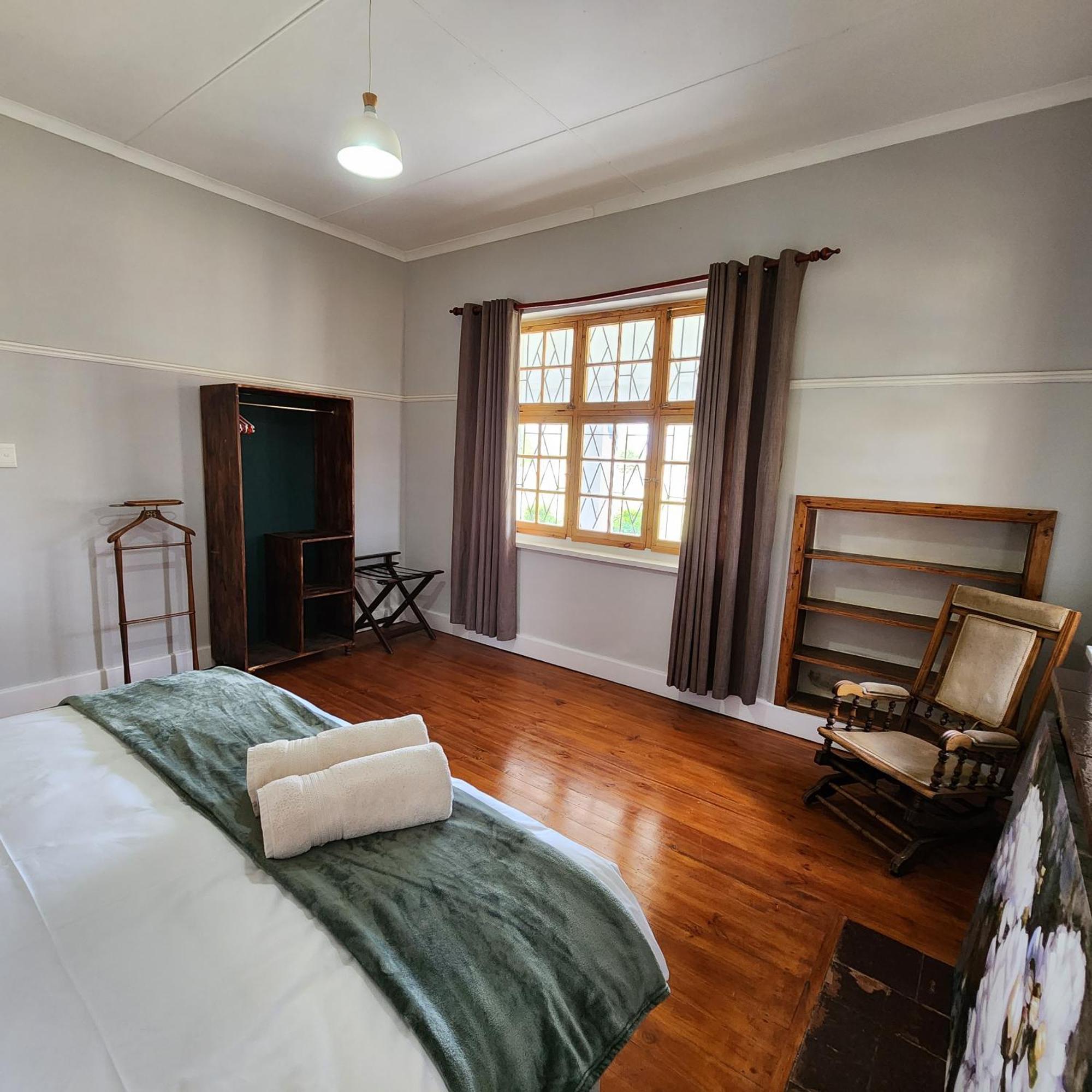 Villa Karoo Leeu Self Catering Oudtshoorn Esterno foto