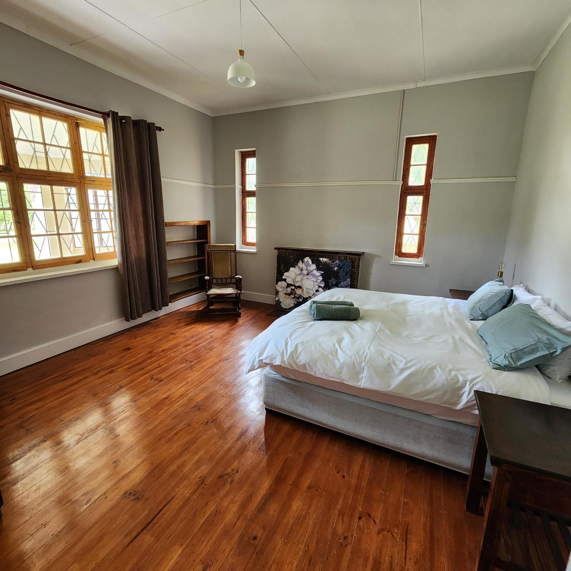 Villa Karoo Leeu Self Catering Oudtshoorn Esterno foto
