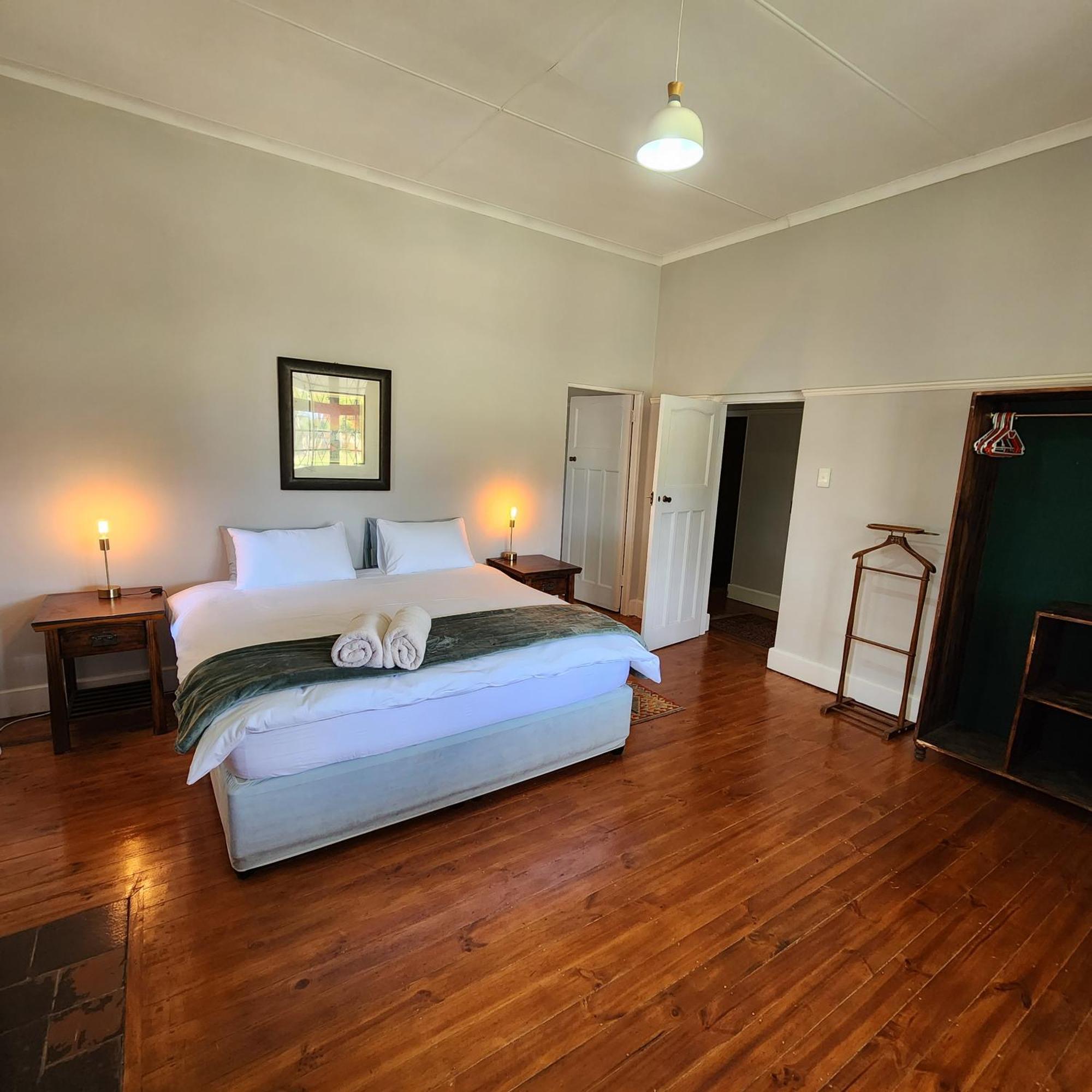 Villa Karoo Leeu Self Catering Oudtshoorn Esterno foto