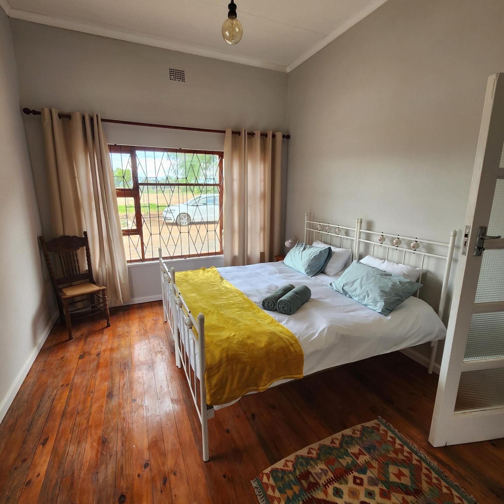 Villa Karoo Leeu Self Catering Oudtshoorn Esterno foto